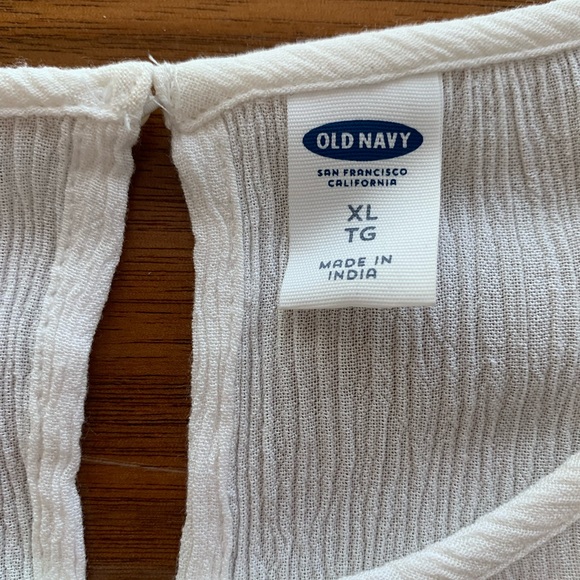 Summer top - Picture 4 of 4